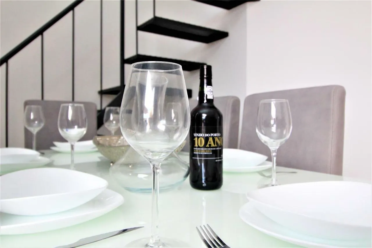 פונשל Living Penthouse Apartment